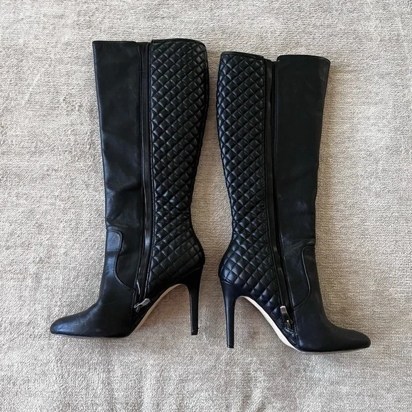 BCBG Beasly Quilted Faux Leather Boots 8M Mobwife - Picture 6 of 8